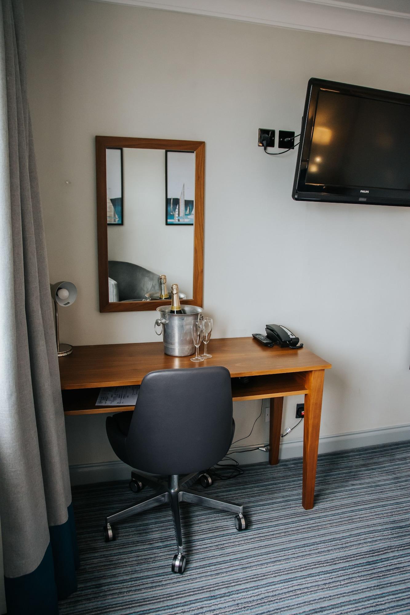 Poole Quay Hotel Экстерьер фото